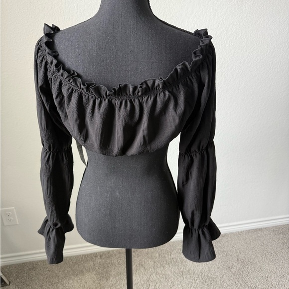 Off shoulder crop top -long sleeve - Picture 3 of 5